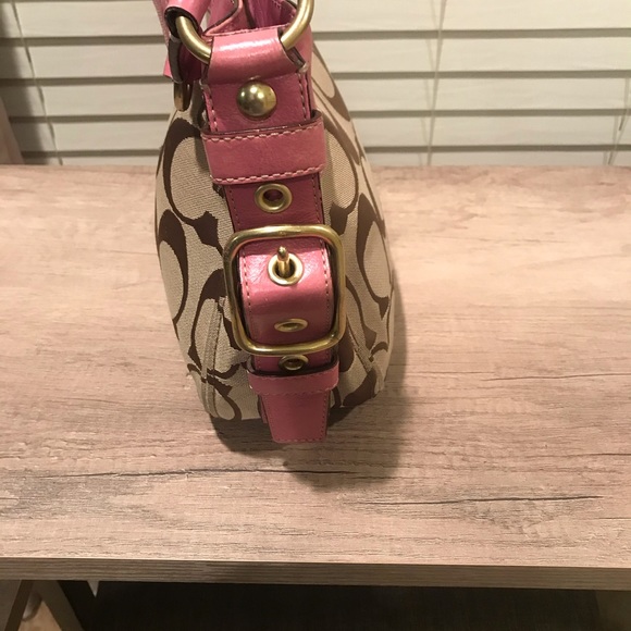 Authentic Coach Handbag - Picture 4 of 8